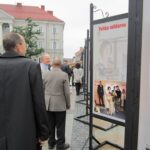 Plenerowa wystawa „Warto być Polakiem" / Paweł Solarz / Radio Kielce