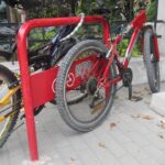 Stojaki rowerowe / Piotr Michalski / Radio Kielce