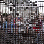 Otwarcie instalacji przestrzennej "Turbina" na pl. Artystów. Turbinie towarzyszyły inne instalacje artysty. / Wojciech Habdas / Radio Kielce