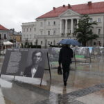 Wystawa Wielki Terror na kieleckim rynku / Wojciech Habdas / Radio Kielce