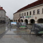 Wystawa Wielki Terror na kieleckim rynku / Wojciech Habdas / Radio Kielce