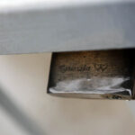 Kłódki miłości na mostku nad Silnicą / Wojciech Habdas / Radio Kielce