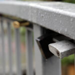 Kłódki miłości na mostku nad Silnicą / Wojciech Habdas / Radio Kielce