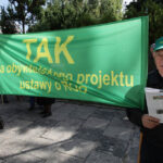 Pikieta Działkowców przed Urzędem Wojewódzkim / Wojciech Habdas / Radio Kielce