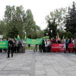 Pikieta Działkowców przed Urzędem Wojewódzkim / Wojciech Habdas / Radio Kielce