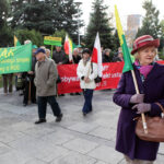 Pikieta Działkowców przed Urzędem Wojewódzkim / Wojciech Habdas / Radio Kielce