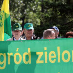 Pikieta Działkowców przed Urzędem Wojewódzkim / Wojciech Habdas / Radio Kielce