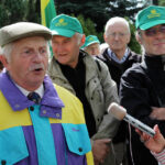 Pikieta Działkowców przed Urzędem Wojewódzkim / Wojciech Habdas / Radio Kielce