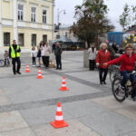 22.9.2013. Światowy Dzień Bez Samochodu. Praktyczny egzamin na kartę rowerową. / Wojciech Habdas / Radio Kielce