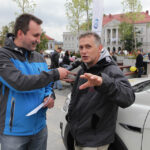 22.9.2013. Światowy Dzień Bez Samochodu. Krzysztof Żołądek rozmawia z Robertem Moskwą. / Wojciech Habdas / Radio Kielce