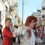 Młodzież wystawiła "Zemstę" Aleksandra Fredry / Kamil Król / Radio Kielce