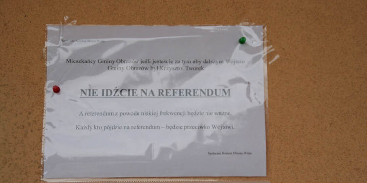 Coraz bardziej napięta atmosfera przed niedzielnym referendum w sprawie odwołania wójta Obrazowa / Grażyna Szlęzak Wójcik / Radio Kielce
