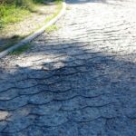 Ścieżka rowerowa wokół kieleckiego zalewu nie nadaje się do użytku / Paweł Klepka / Radio Kielce