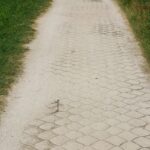 Ścieżka rowerowa wokół kieleckiego zalewu nie nadaje się do użytku / Paweł Klepka / Radio Kielce