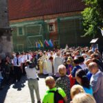 Uroczystość wprowadzenia relikwii Jana Pawła II do bazyliki w Wiślicy / Paweł Klepka / Radio Kielce