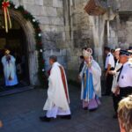 Uroczystość wprowadzenia relikwii Jana Pawła II do bazyliki w Wiślicy / Paweł Klepka / Radio Kielce