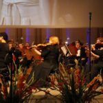 Prawykonanie utworu Francisa Lai "Wieczna miłość” przez orkiestrę Filharmonii Świętokrzyskiej / Kamil Król / Radio Kielce