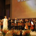 Prawykonanie utworu Francisa Lai "Wieczna miłość” przez orkiestrę Filharmonii Świętokrzyskiej / Kamil Król / Radio Kielce