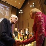 Wręczenie Nagrody Pokoju "Wieczna Miłość" Wojciechowi Kilarowi / Kamil Król / Radio Kielce