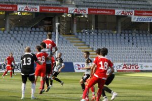 Fragment sparingu Korona Kielce - Widzew Łódź / Kamil Król / Radio Kielce