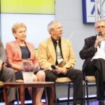 Debata, podsumowująca projekt "Ekologiczny sposób na życie". Wzięli w niej udział: Członek Zarządu Województwa Świętokrzyskiego Piotr Żołądek, Marian Szałda ze Świętokrzyskiego Ośrodka Doradztwa Rolniczego, Ewa Piorun i Ryszard Kluszczyński - liderzy projektu z Dwikóz, Marek Łukaszek - wójt Dwikóz, Witold Wójcik - wójt Słupi Koneckiej oraz Henryk Konieczny - wójt Fałkowa. Debatę poprowadził Radosław Podsiadły z Polskiego Radia Kielce / Kamil Król / Radio Kielce