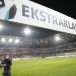 W tle kibice Legii / Kamil Król / Radio Kielce