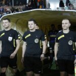 Sędziowie spotkania, w środku arbiter główny Tomasz Musiał / Kamil Król / Radio Kielce