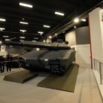 Międzynarodowy Salon Przemysłu Obronnego 2013 - czołg przyszłości, polska koncepcja pojazdu / Włodzimierz Batóg / Radio Kielce