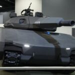 Międzynarodowy Salon Przemysłu Obronnego 2013 - Czołg przyszłości / Stanisław Blinstrub / Radio Kielce