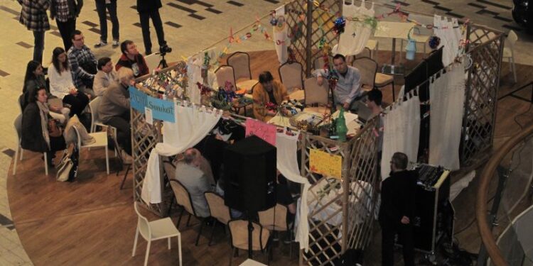 Sukkot w Galerii Korona - Święto Szałasów / www.jankarski.org.pl
