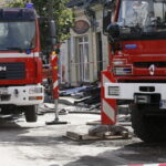 Pożar kamienic w centrum Włoszczowy - w akcji uczestniczyło 13 zastęp PSP i OSP / Stanisław Blinstrub / Radio Kielce