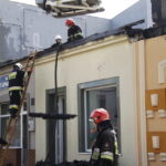 Pożar kamienic w centrum Włoszczowy  - budynki na razie nie nadają się do użytku / Stanisław Blinstrub / Radio Kielce