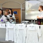 Stoisko Instytu Chemii / Maciej Wadowski / Radio Kielce