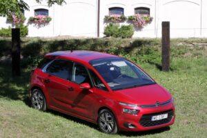 Nowy Citroen C4 Picasso / Robert Felczak / Radio Kielce