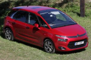 Nowy Citroen C4 Picasso / Robert Felczak / Radio Kielce