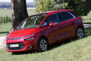 Nowy Citroen C4 Picasso / Robert Felczak / Radio Kielce