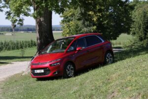 Nowy Citroen C4 Picasso / Robert Felczak / Radio Kielce