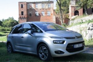 Nowy Citroen C4 Picasso / Robert Felczak / Radio Kielce