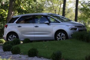 Nowy Citroen C4 Picasso / Robert Felczak / Radio Kielce