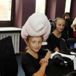 Dzień Dobry Dzieci z Kieleckim Teatrem Tańca - przymierzanie kostiumów / Stanisław Blinstrub / Radio Kielce