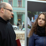 3.10.2013 Wernisaż wystawy fotograficznej na kieleckim Rynku, której autorami są min. studenci University of Texas at Brownsville / Bartłomiej Zapała / Radio Kielce