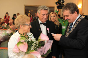 Medale za długoletnie pożycie małżeńskie wręczył Prezydent Kielc Wojciech Lubawski / Wojciech Habdas / Radio Kielce