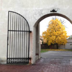 Jesień w Kielcach. Pałac Biskupów Krakowskich. / Wojciech Habdas / Radio Kielce