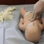 Rekord w resuscytacji krążeniowo-oddechowej w Centrum Symulacji Medycznych UJK / Wojciech Habdas / Radio Kielce