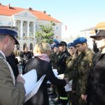 Uroczystość ślubowania uczniów pierwszych klas mundurowych ze szkół ZDZ w Kielcach / Kamil Król / Radio Kielce