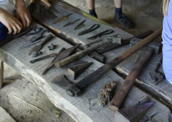 Swiętokrzyskie na Fali - Przybij Piątkę z Radiem Kielce.Archeopark. Osada starożytnego hutnictwa żelaza. / Piotr Michalski / Radio Kielce