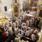 22.10.2013 Inauguracja roku akademickiego w Wyższym Seminarium Duchownym. Oficjalną część poprzedziła Msza Święta w Kościele Świętej Trójcy. / Wojciech Habdas / Radio Kielce