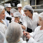 Wizyta wPiekarni Pod Telegrafem. Dzień Dobry Dzieci (27.10.2013.) / Wojciech Habdas / Radio Kielce