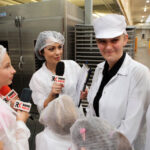 Wizyta w Piekarni Pod Telegrafem. Dzień Dobry Dzieci (27.10.2013.) / Wojciech Habdas / Radio Kielce