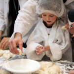 Wizyta w Piekarni Pod Telegrafem. Dzień Dobry Dzieci (27.10.2013.) / Wojciech Habdas / Radio Kielce